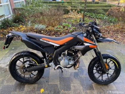 Derbi Senda DRD X-Treme zwart